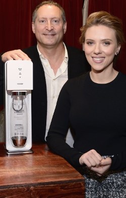 5774-Top-10-ent scarlett-johansson-sodastream -
