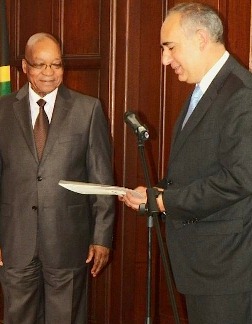8-Ambassador Arthur Lenk presents creds to Pres Jacob Zuma - Picture Ilana Lenk -HOME