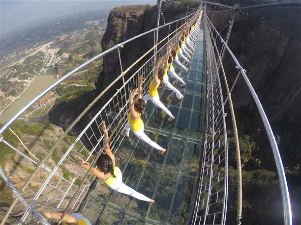 Israel Glass bridgeGymnasts and view Israel Glass bridgeGymnasts and view