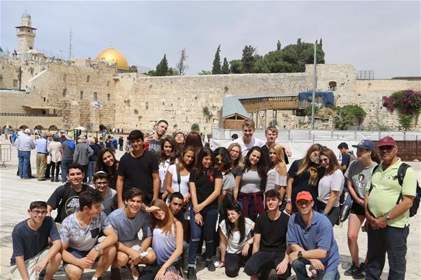 NaaleStudentsvisitthkotelforthefirsttime NaaleStudentsvisitthkotelforthefirsttime