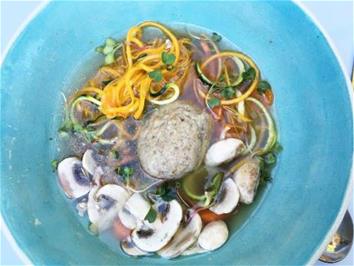 P16 PesachRecipeChickenkneidlachpic1