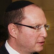 UOS 70 – The UOS executive director Darren Sevitz and president Harold Novick in conversation with guest speaker Raymond Ackerman – PIC ILAN OSSENDRYWER